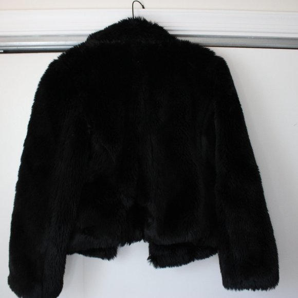 đź–¤black faux fur jacket đź–¤ - Picture 5 of 5